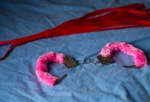 Bondage, kikötözés, rabság, BDSM: 7 érzéki kikötözős pozíció kezdőknek