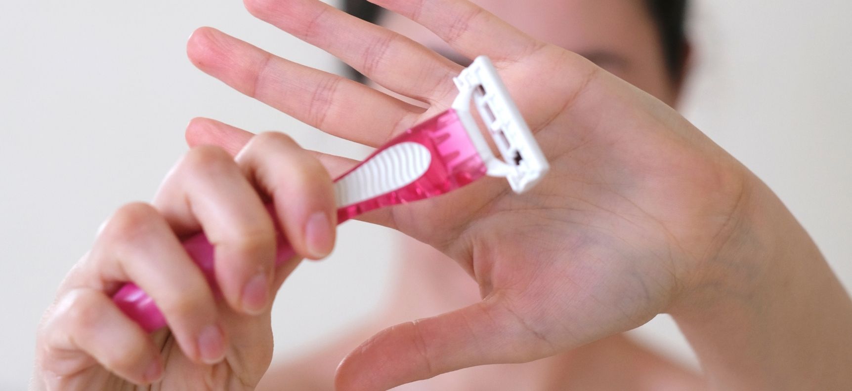 Intim szőrtelenítés előkészületei otthon – Szexaruhaz.hu szex shop