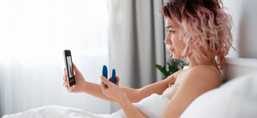 Sexting – Minden, amit tudnod kell az erotikus üzenetekről | Szexaruhaz.hu online szexshop