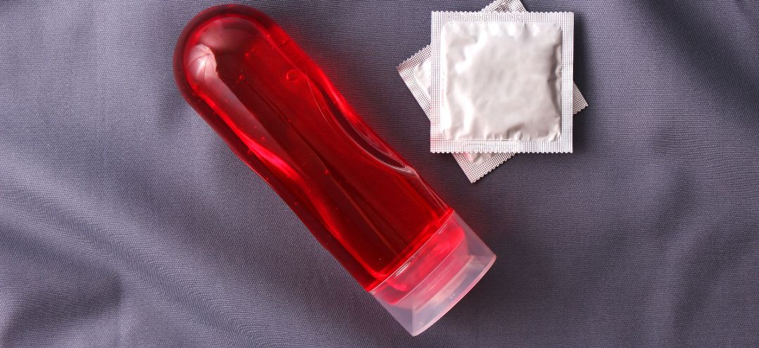 Vízbázisú, szilikon és ízesített síkosítók a Szexáruház online szexshopból